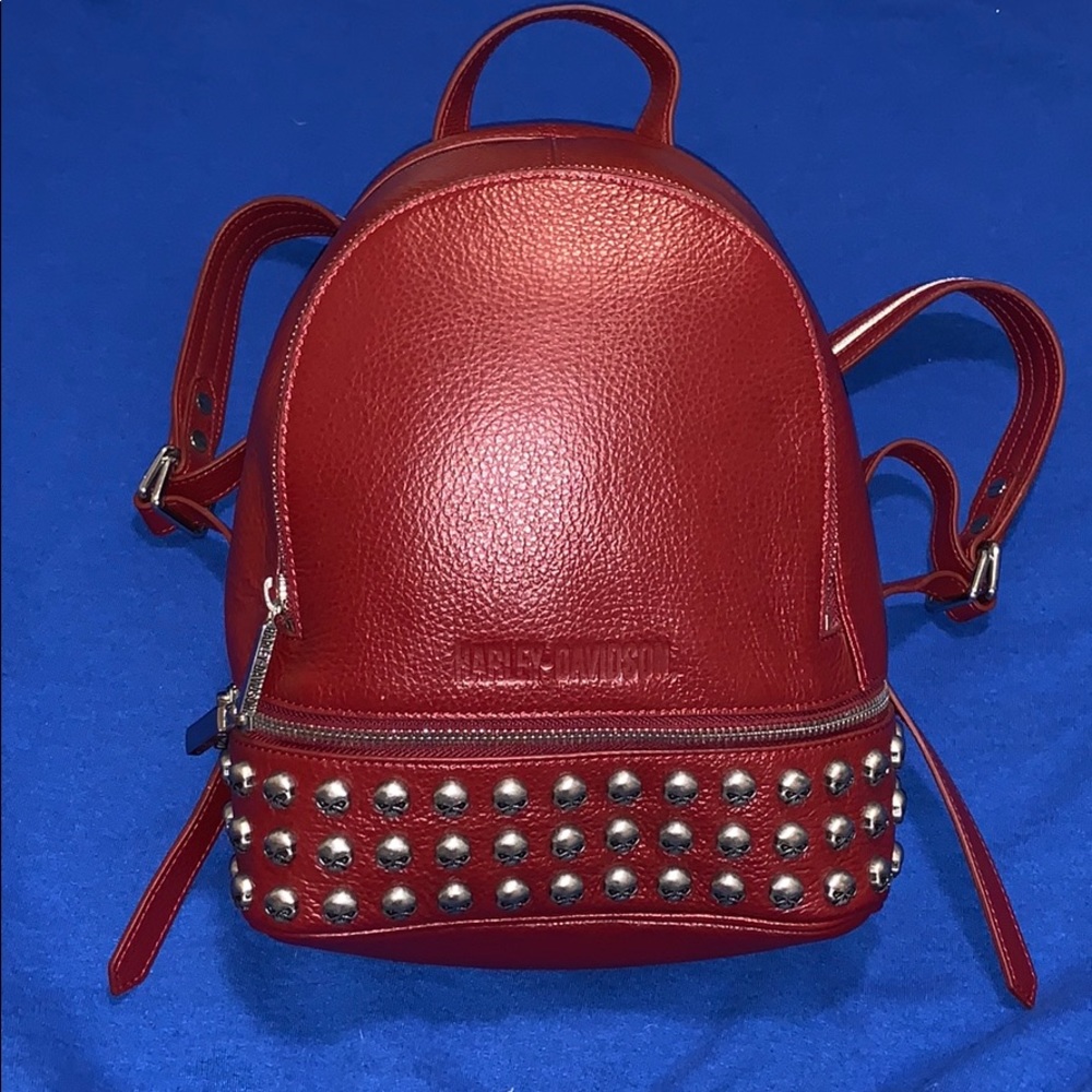 RED HARLEY DAVIDSON SMALL SKULL LEATHER BACKPACK